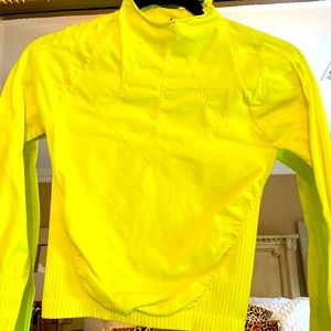 FP MOVEMENT GOOD KARMA HIGH-NECK LAYER TOP IN HIGHLIGHTER NEON YELLOW SIZE M/L
